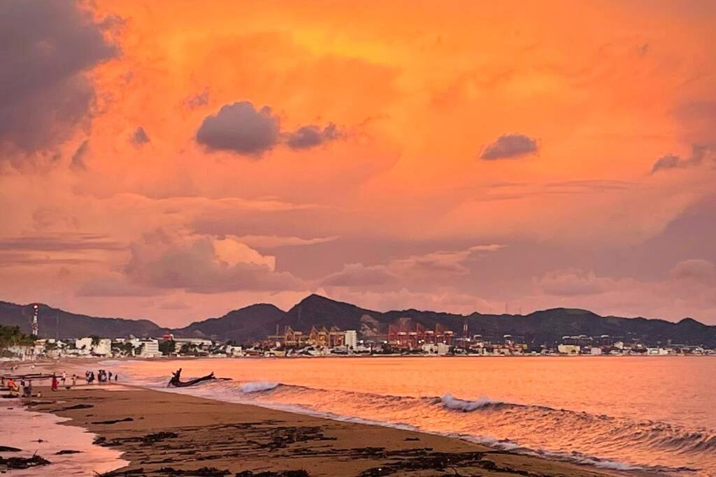 Espectacular Apto A Pie De Playa Con Vista Al Mar Manzanillo Buitenkant foto